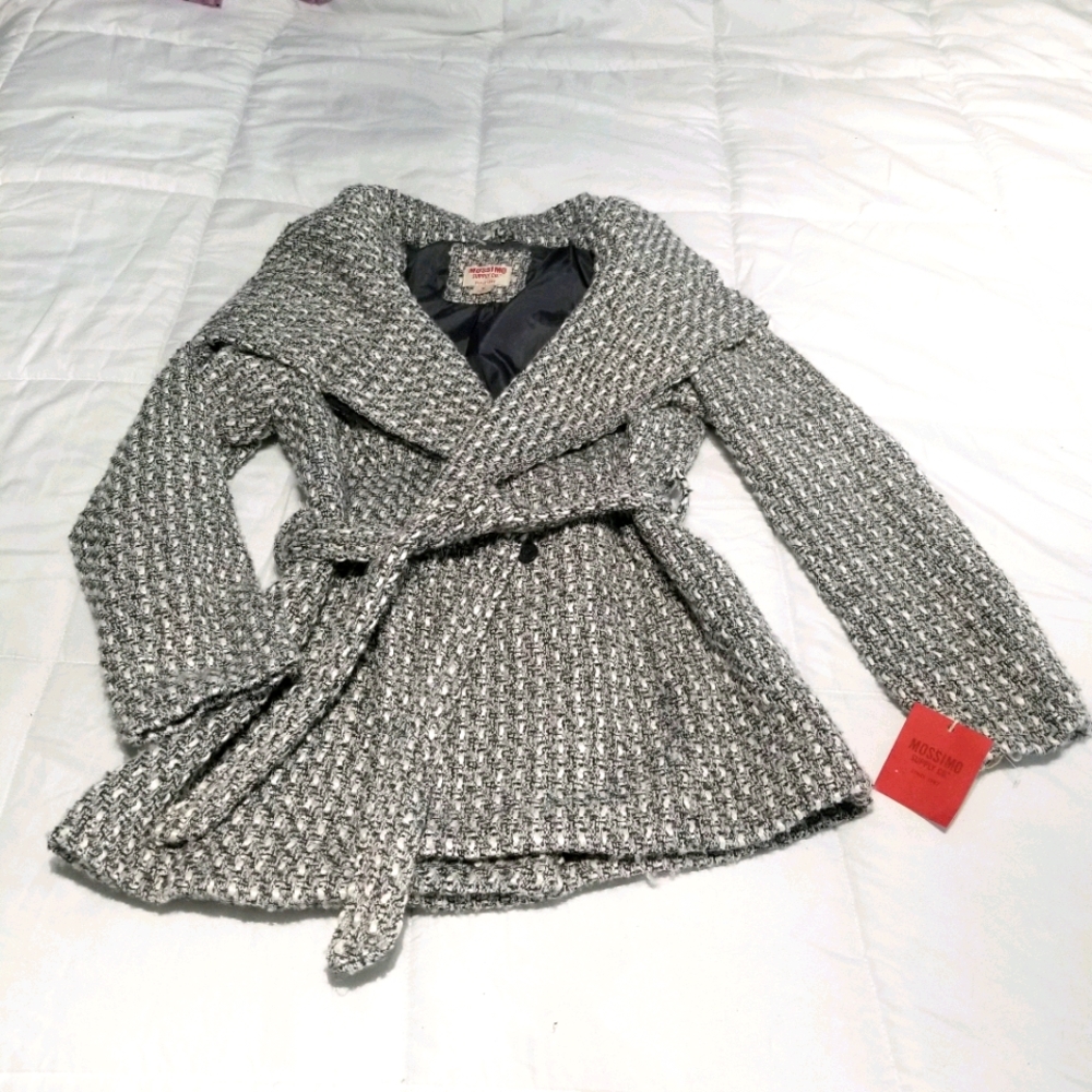 Ladies hooded winter coat, NWT